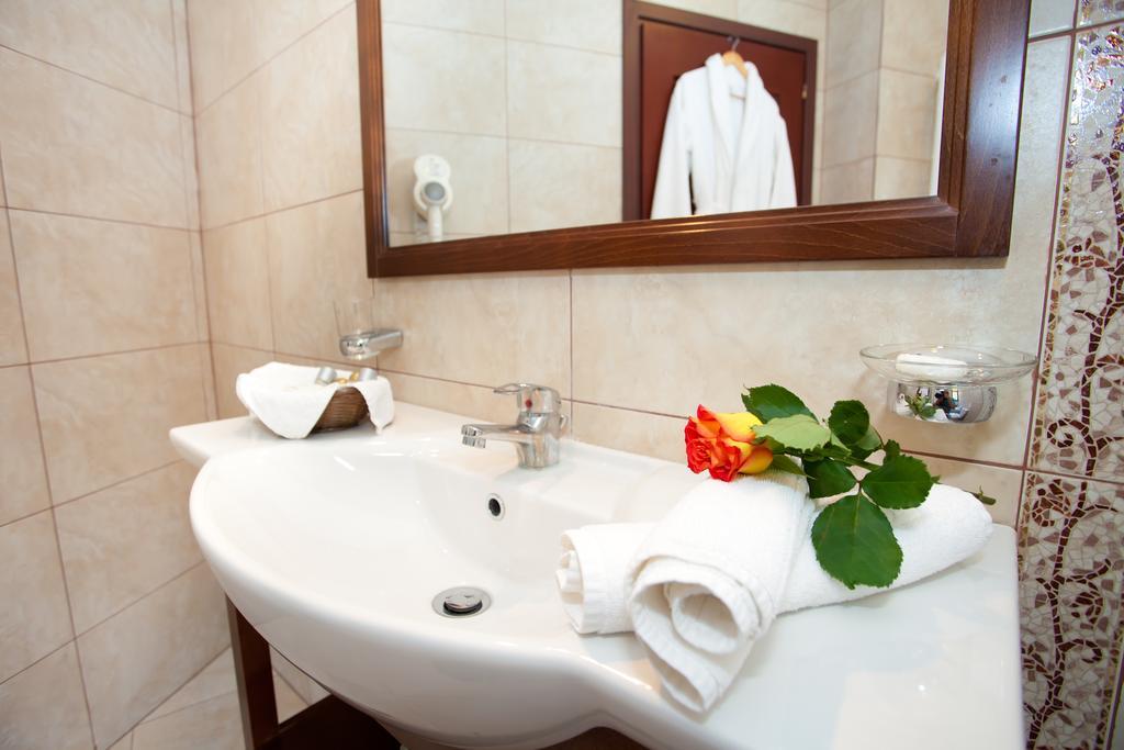 Pension Pantheon Poiana Brasov Habitación foto